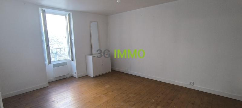 Maison en pierre - 77 m² - 3 pièces