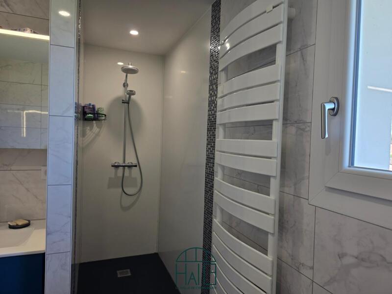 Pavillon - 137 m² - 6 pièces