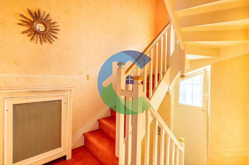 Maison - 195 m² - 7 pièces