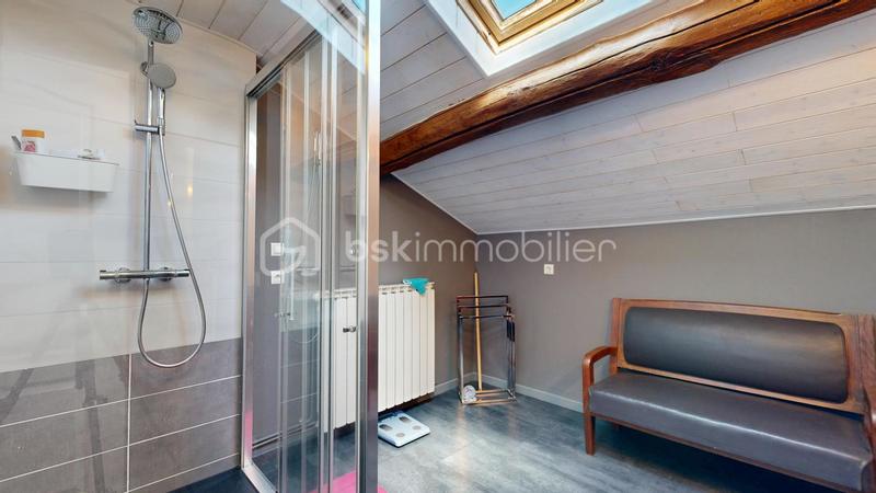 Corps de ferme - 160 m² - 6 pièces