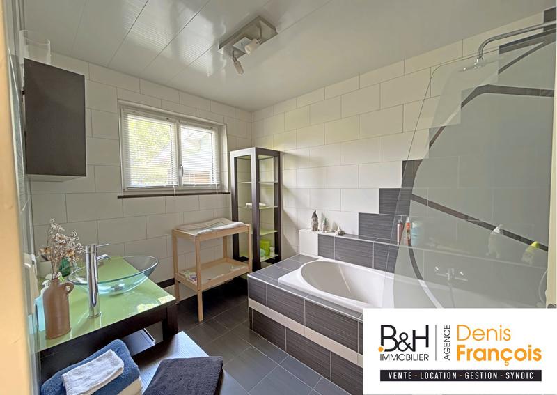 Maison - 185 m² - 7 pièces