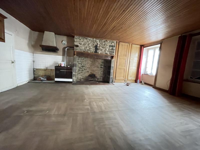 Maison - 114 m² - 8 pièces