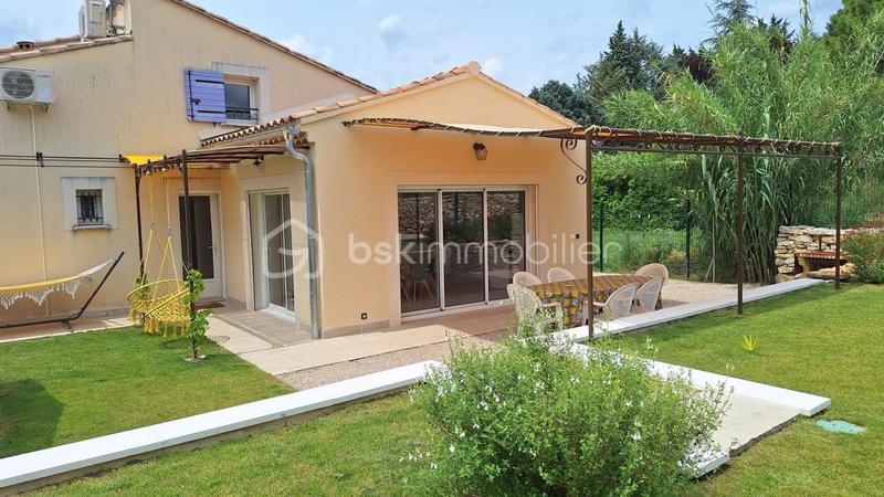 Propriété - 260 m² - 11 pièces