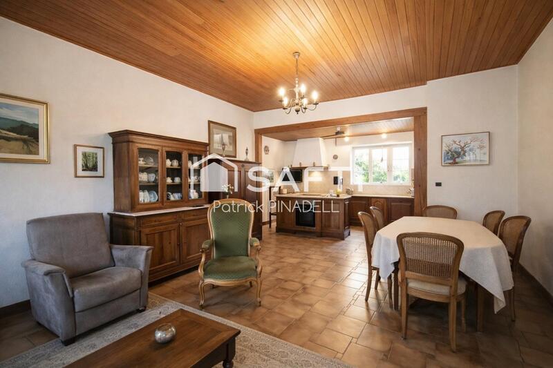 Maison - 170 m² - 8 pièces