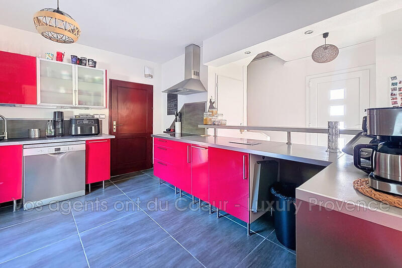 Maison - 130 m² - 6 pièces