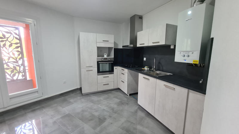 Appartement - 90 m² - 4 pièces