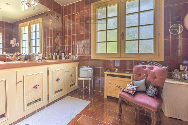 Maison - 175 m² - 7 pièces