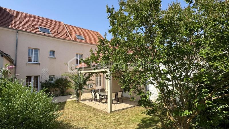 Maison de ville - 210 m² - 7 pièces