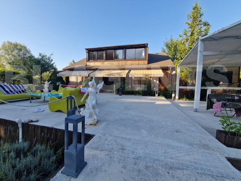 Châlet - 193 m² - 7 pièces