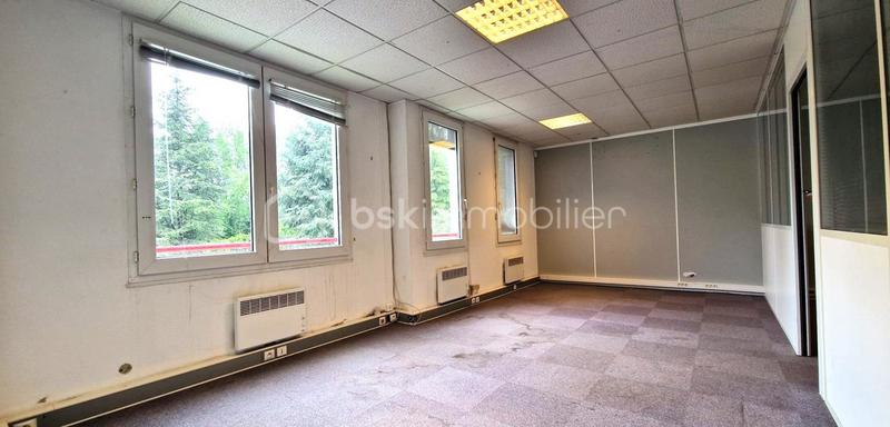 Bureau - 763 m² - 26 pièces