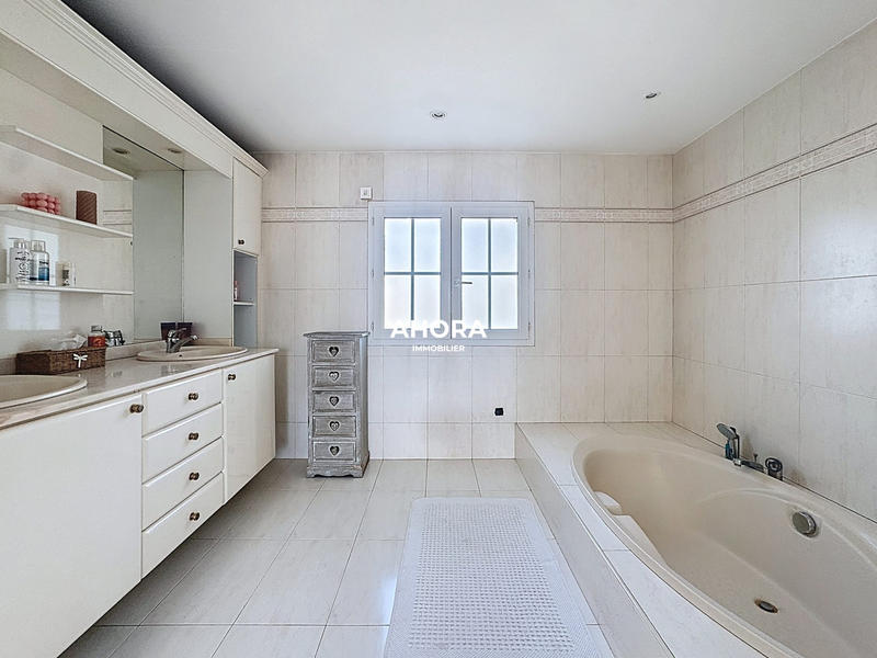 Villa - 170 m² - 5 pièces