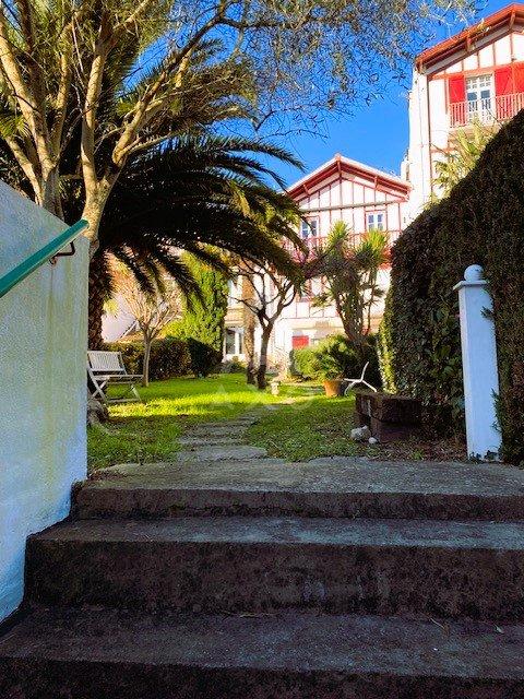 Appartement - 125 m² - 6 pièces