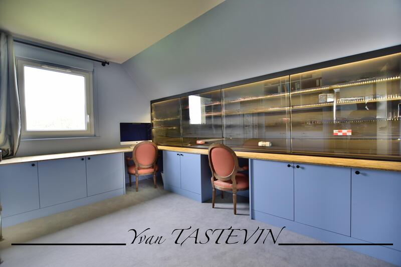 Villa - 233 m² - 9 pièces