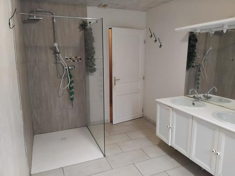 Maison - 182 m² - 9 pièces