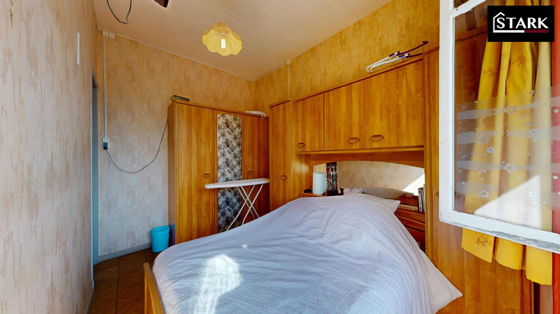 Maison - 90 m² - 5 pièces