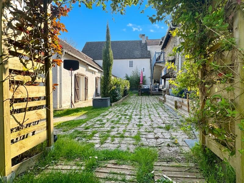 Maison - 122 m² - 6 pièces