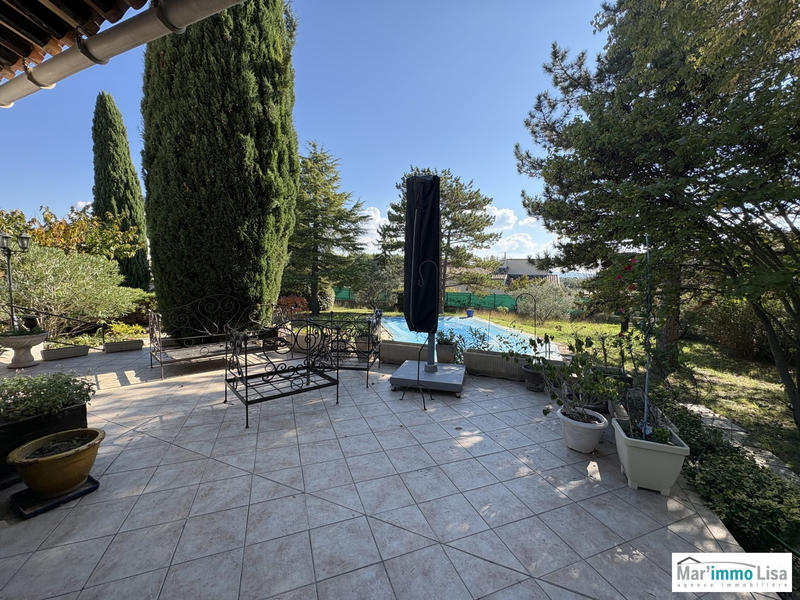 Maison - 144 m² - 5 pièces