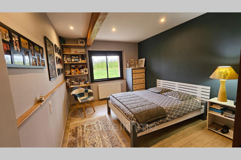 Maison - 300 m² - 6 pièces