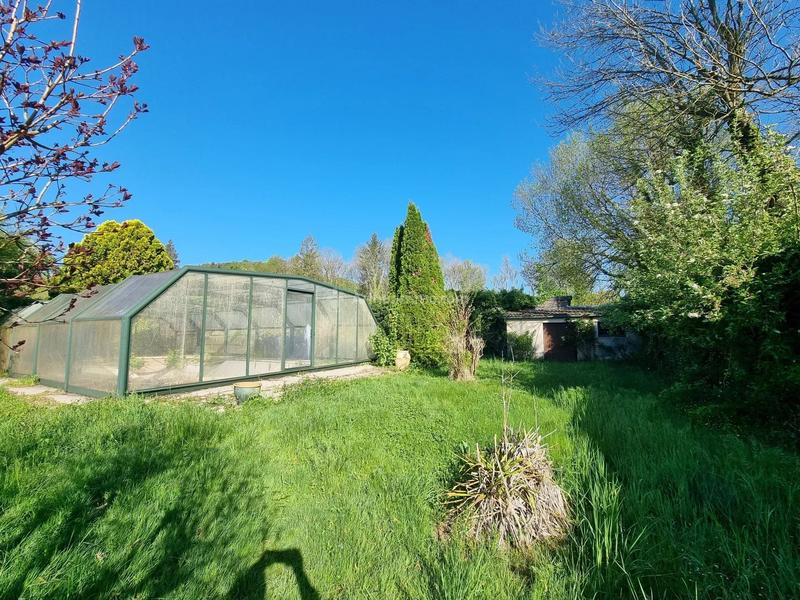 Maison - 288 m² - 9 pièces