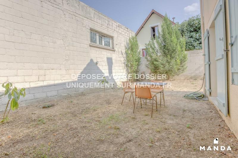 Chambre - 9 m² - 4 pièces