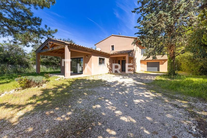 Maison - 185 m² - 5 pièces