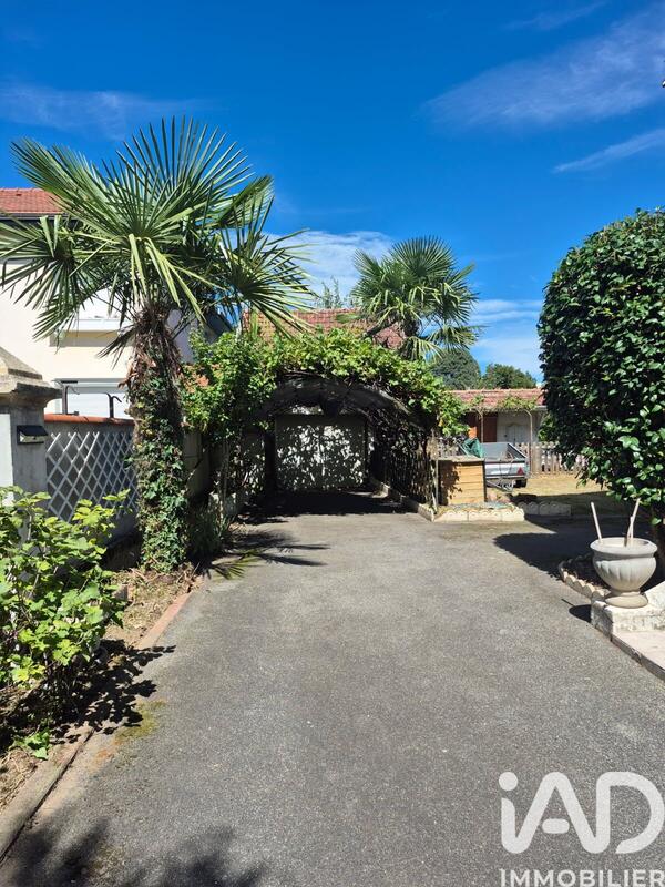 Maison - 191 m² - 6 pièces