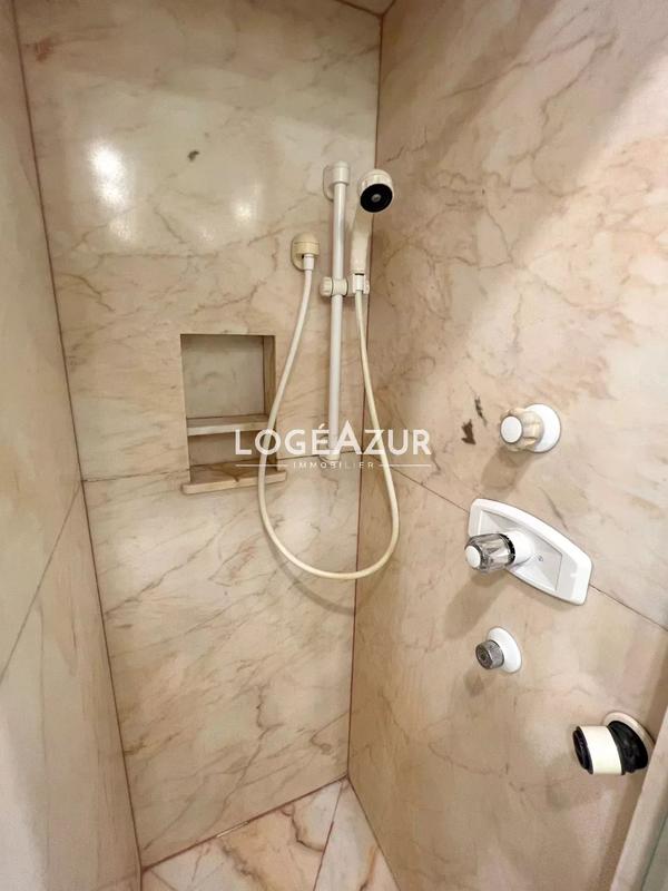 Appartement - 107 m² - 3 pièces