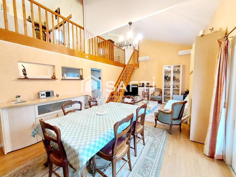 Maison - 207 m² - 8 pièces