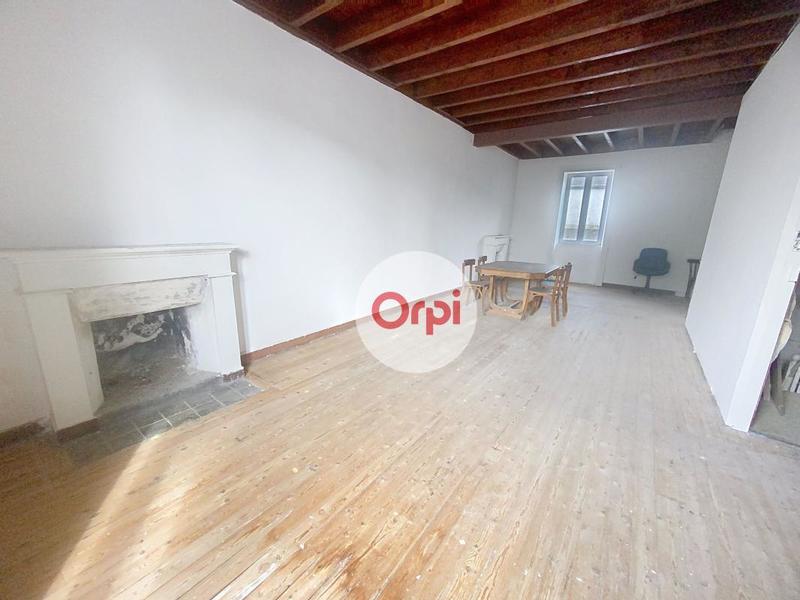 Maison - 557 m² - 9 pièces