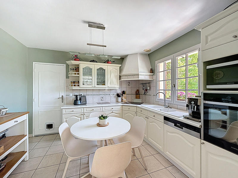 Maison - 140 m² - 7 pièces