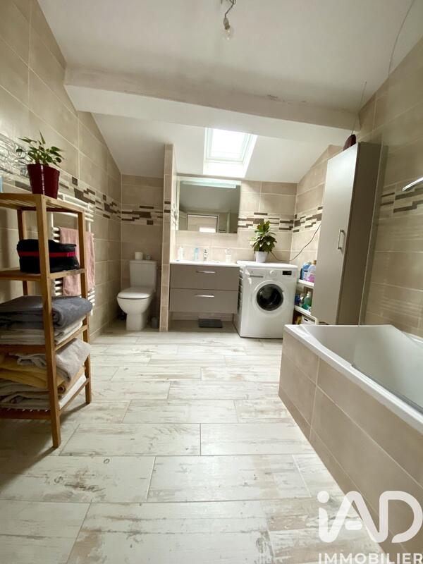 Maison - 99 m² - 4 pièces