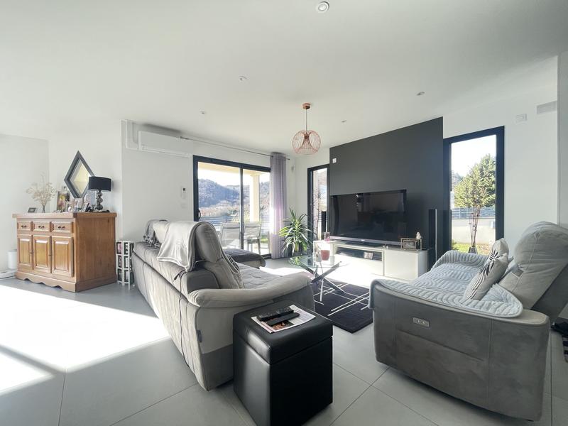 Maison - 124 m² - 6 pièces