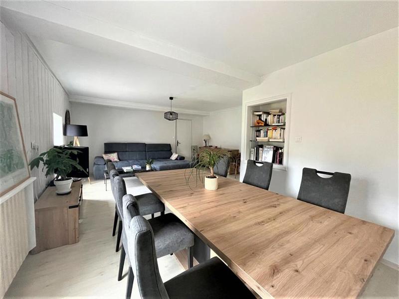 Maison - 316 m² - 8 pièces