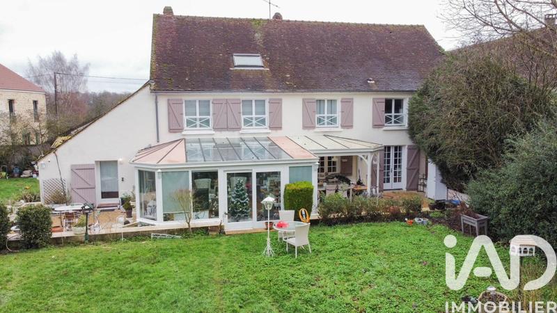 Maison - 242 m² - 7 pièces