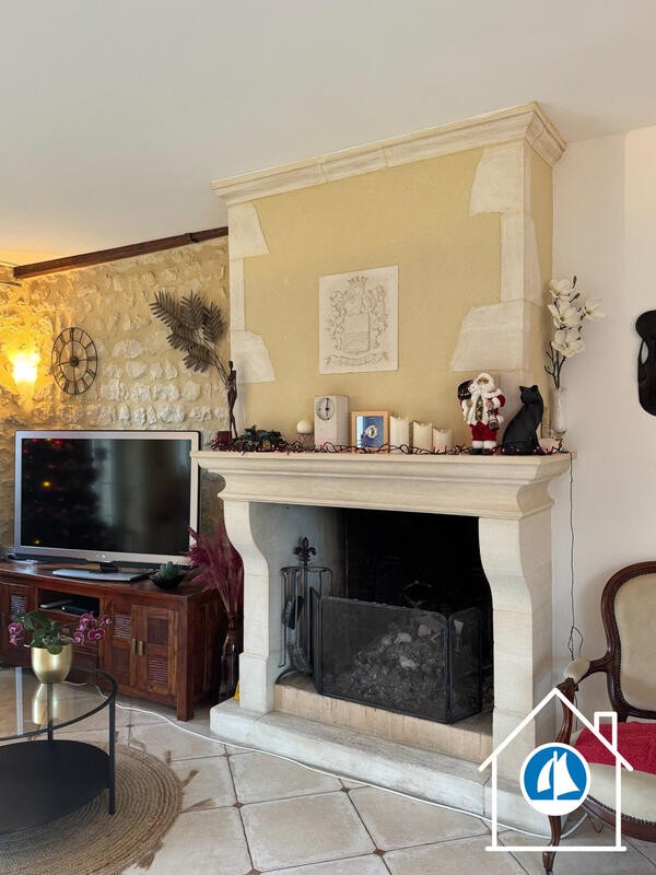 Maison - 342 m² - 10 pièces