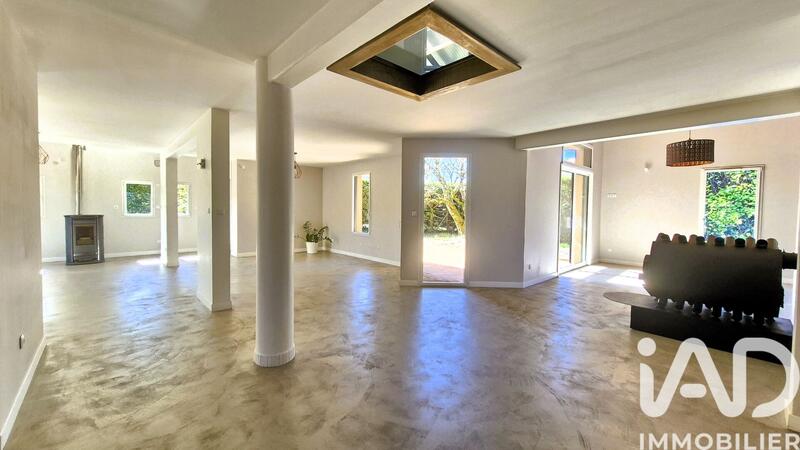 Maison de maîtres - 330 m² - 8 pièces