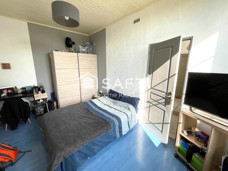 Maison - 220 m² - 8 pièces