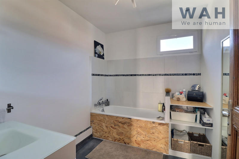 Maison - 143 m² - 5 pièces