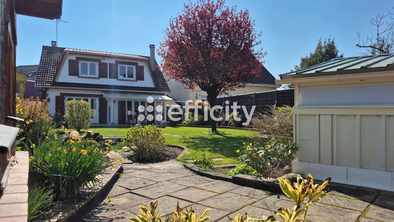 Maison - 158 m² - 7 pièces