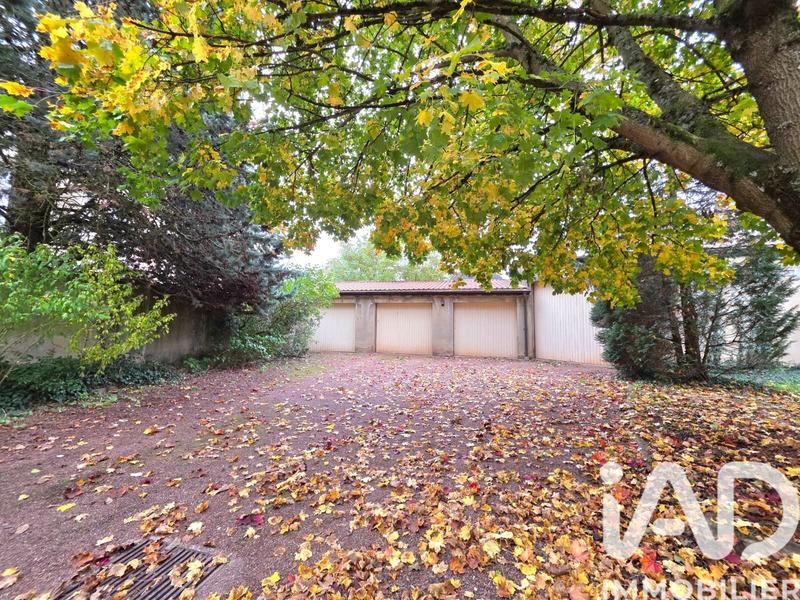 Maison - 365 m² - 12 pièces