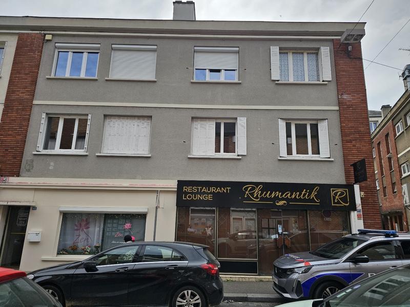 Maison - 200 m² - 11 pièces