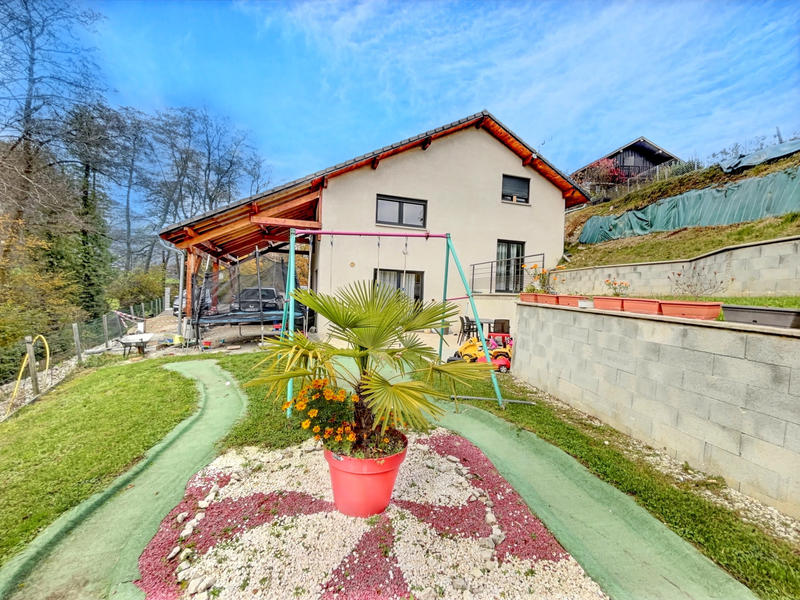 Maison - 120 m² - 5 pièces