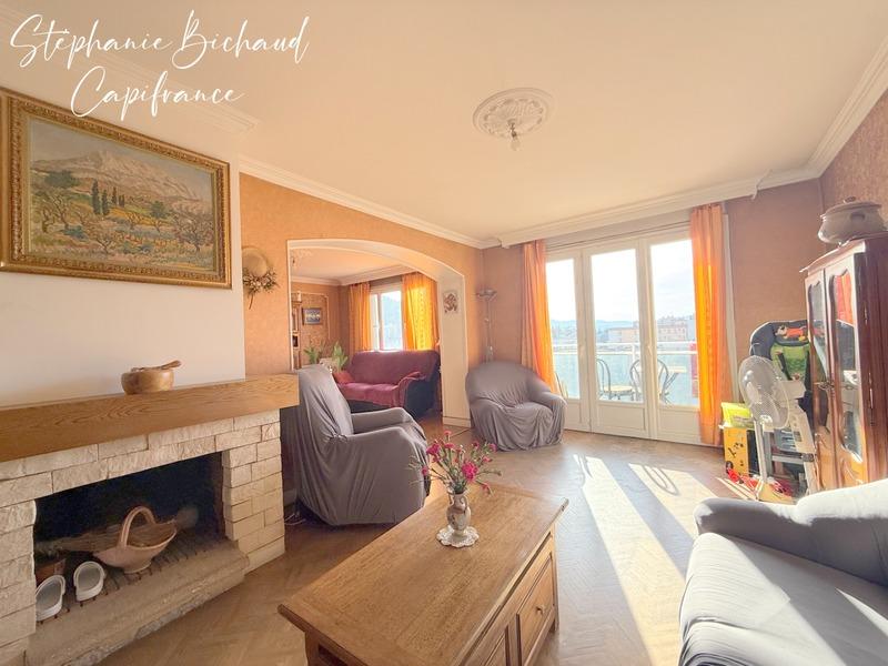 Appartement - 98 m² - 4 pièces