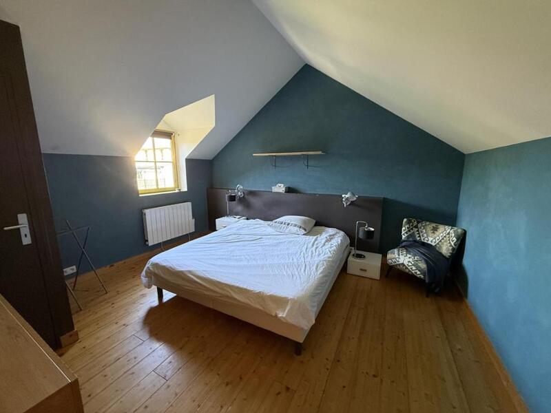 Maison - 218 m² - 9 pièces