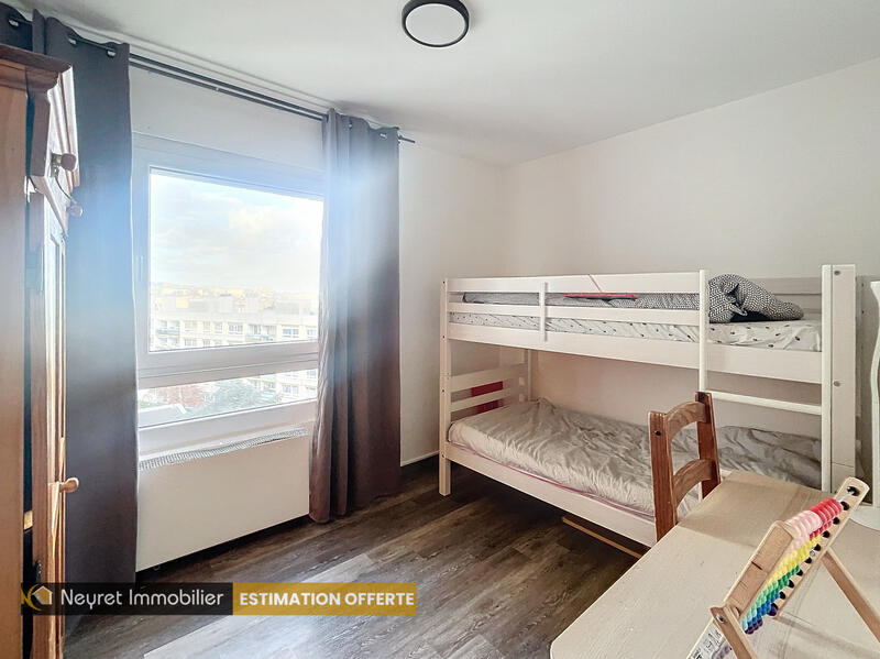 Appartement - 84 m² - 4 pièces