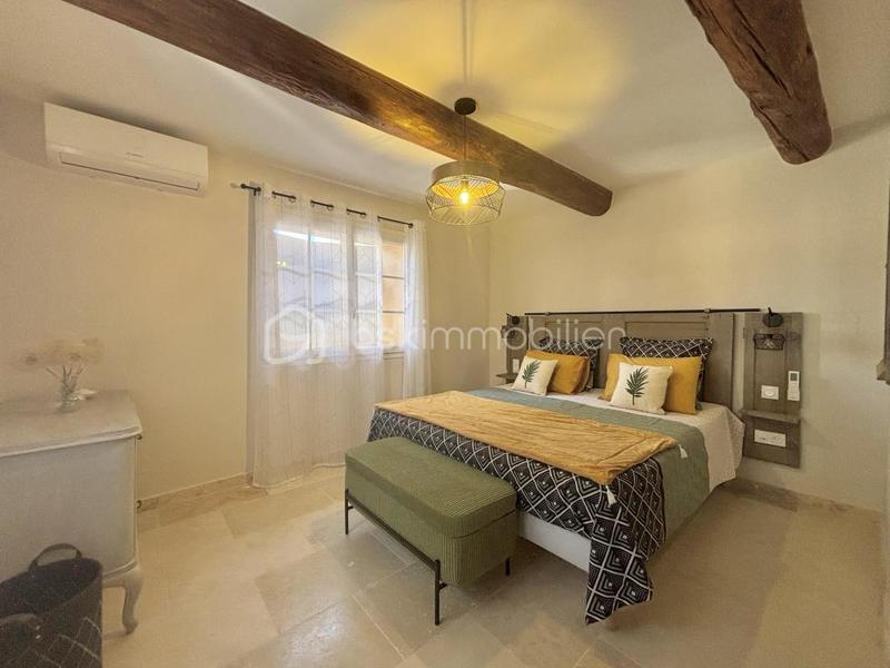 Maison traditionnelle - 94 m² - 4 pièces