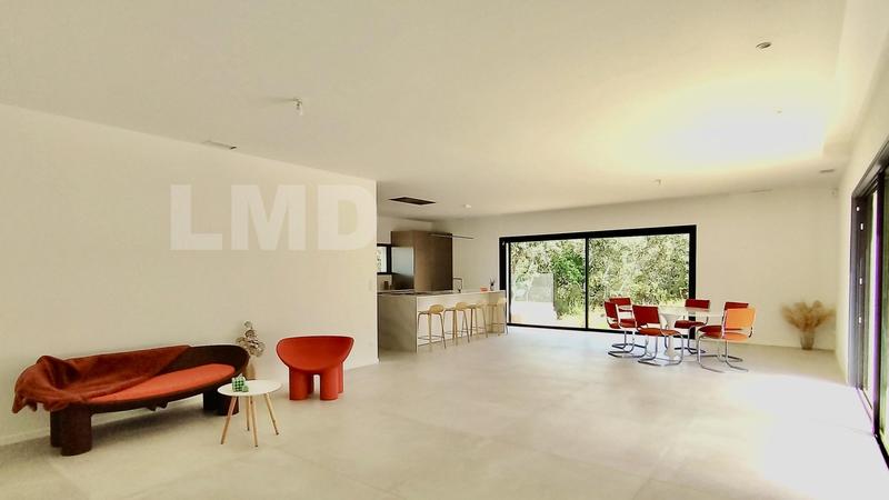 Maison - 170 m² - 5 pièces