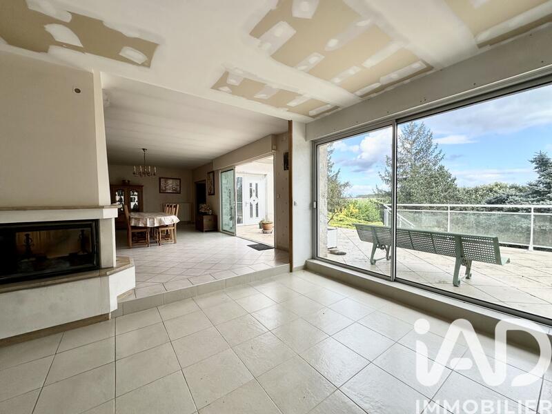Maison - 182 m² - 6 pièces