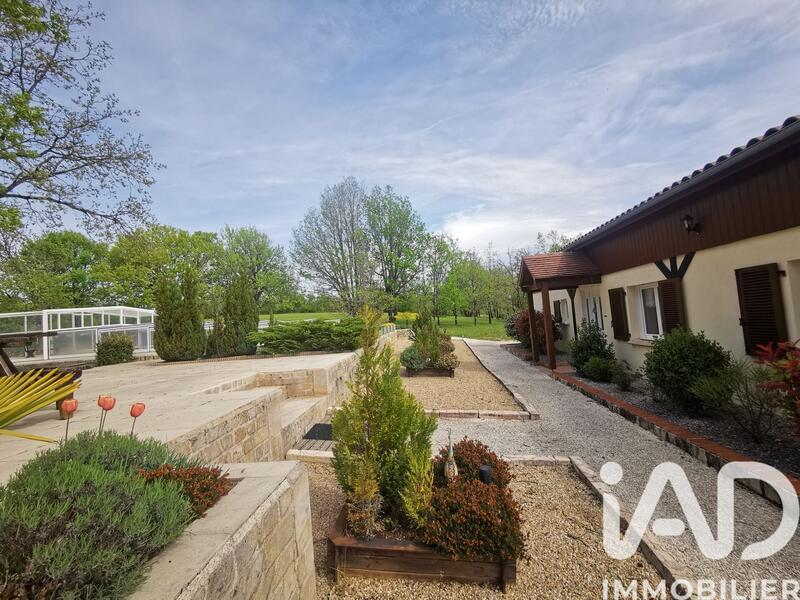 Maison - 183 m² - 6 pièces