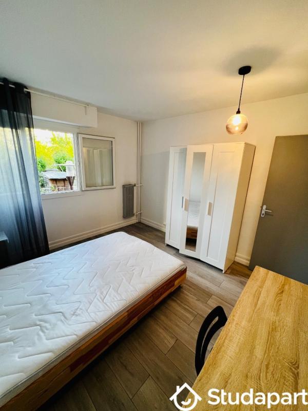 Chambre - 10 m² - 1 pièce